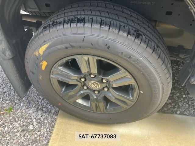 Toyota HILUX TRUCK 2023-03 8245418-4