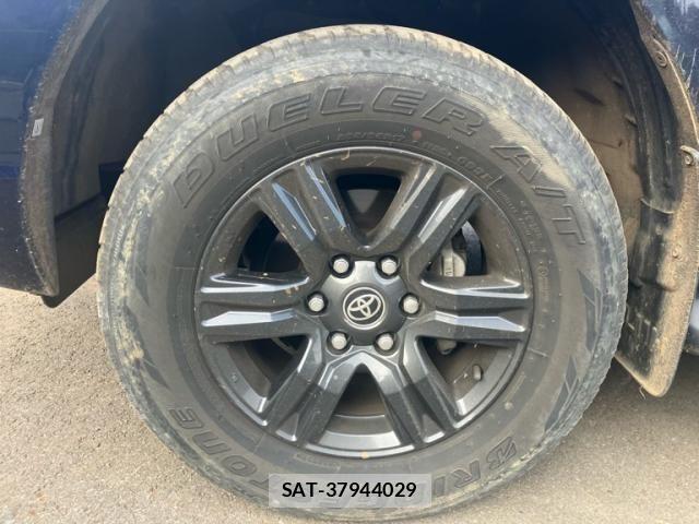 Toyota HILUX TRUCK 2021-08 8314760-10