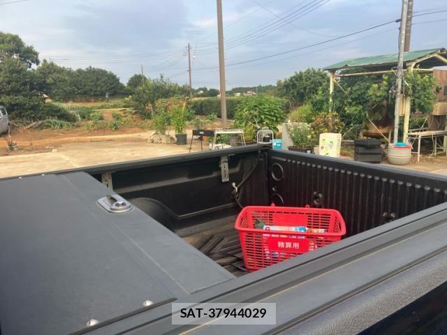 Toyota HILUX TRUCK 2021-08 8314760-11