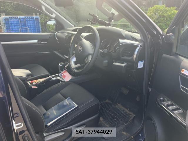 Toyota HILUX TRUCK 2021-08 8314760-12