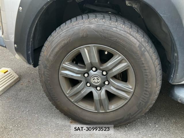 Toyota HILUX TRUCK 2020-11 8314761-9