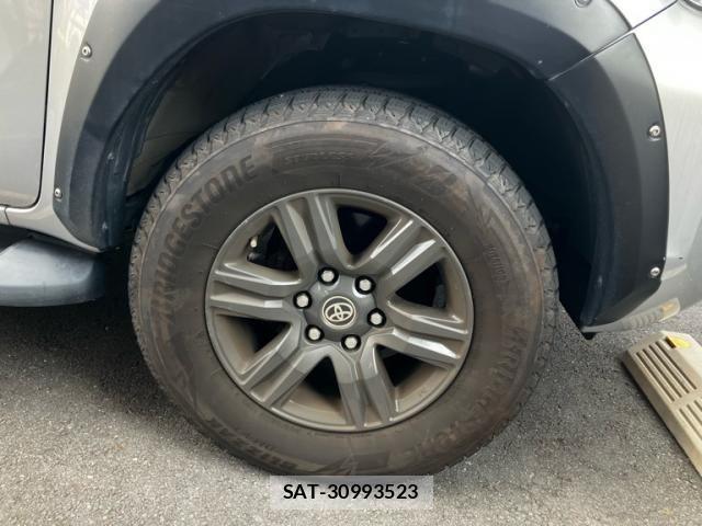 Toyota HILUX TRUCK 2020-11 8314761-5