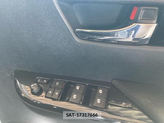 Toyota HILUX TRUCK 2019-11 8336168-17