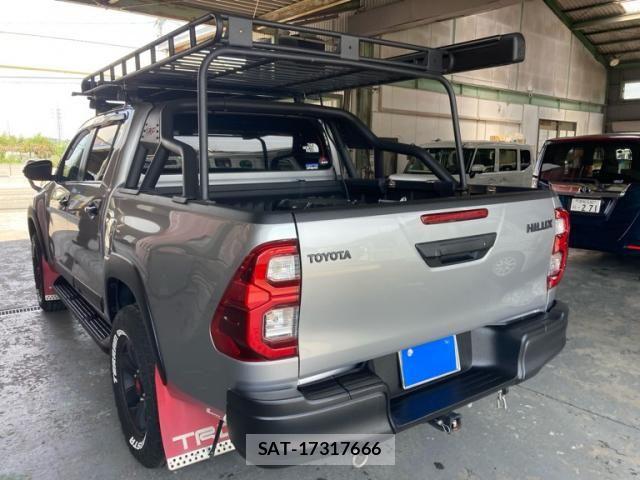 Toyota HILUX TRUCK 2019-11 8336168-2