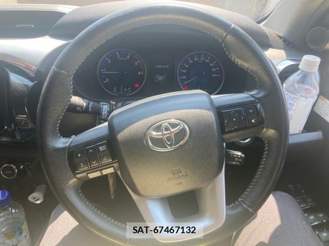 Toyota HILUX TRUCK 2018-08 8336169-10