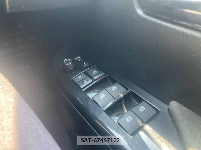 Toyota HILUX TRUCK 2018-08 8336169-15