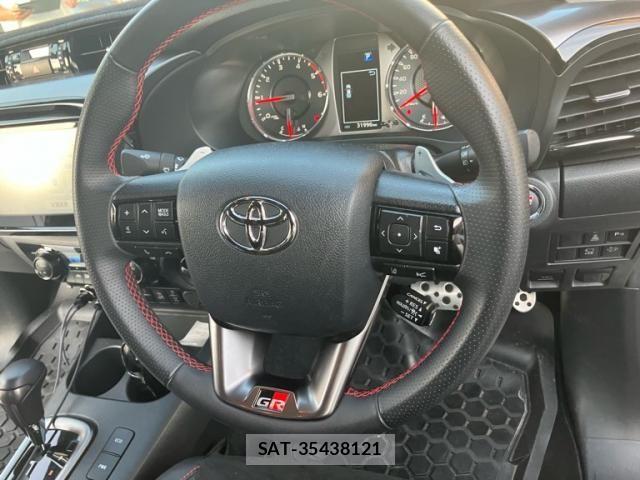 Toyota HILUX TRUCK 2023-10 8336165-12