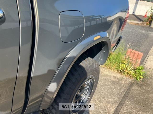 Toyota HILUX TRUCK 2023-03 8354643-11