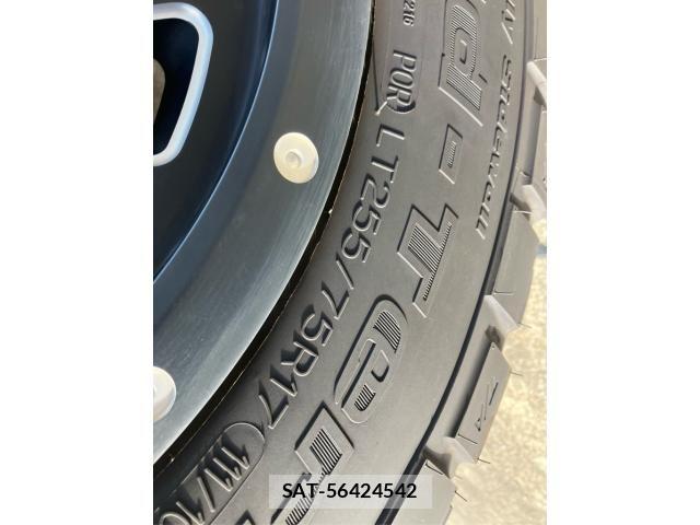 Toyota HILUX TRUCK 2023-03 8354643-5
