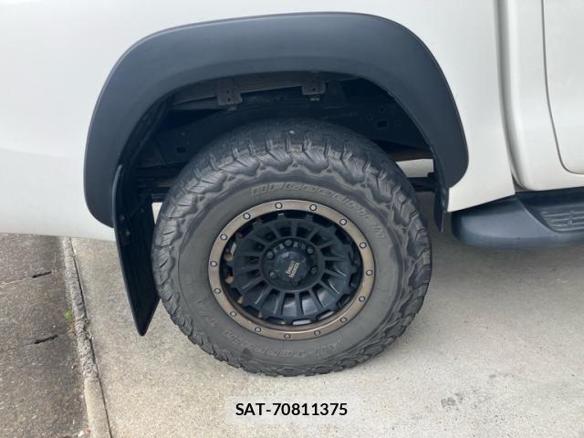 Toyota HILUX TRUCK 2019-09 8366239-11