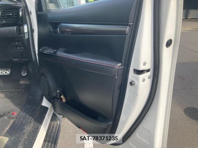 Toyota HILUX TRUCK 2023-03 8366237-4