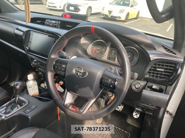 Toyota HILUX TRUCK 2023-03 8366237-5