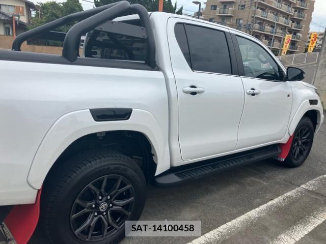 Toyota HILUX TRUCK 2024-08 8366235-3