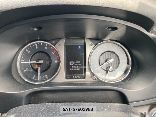 Toyota HILUX TRUCK 2023-06 8366240-15