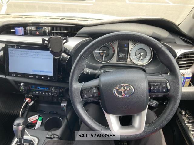 Toyota HILUX TRUCK 2023-06 8366240-16