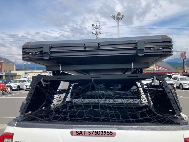 Toyota HILUX TRUCK 2023-06 8366240-5