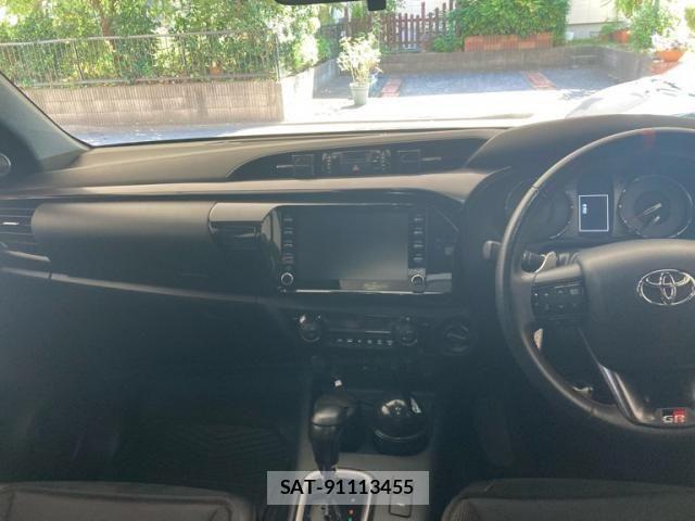 Toyota HILUX TRUCK 2023-09 8366236-12