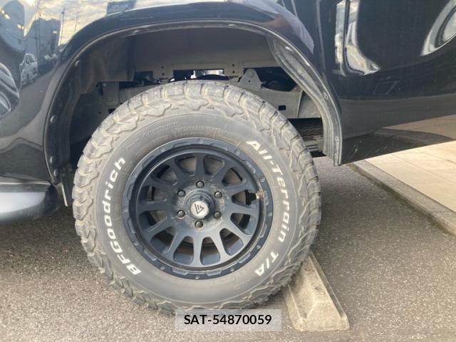 Toyota HILUX TRUCK 2019-02 8371726-2