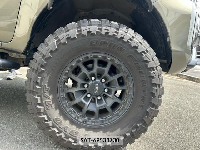 Toyota HILUX TRUCK 2021-11 8371724-6