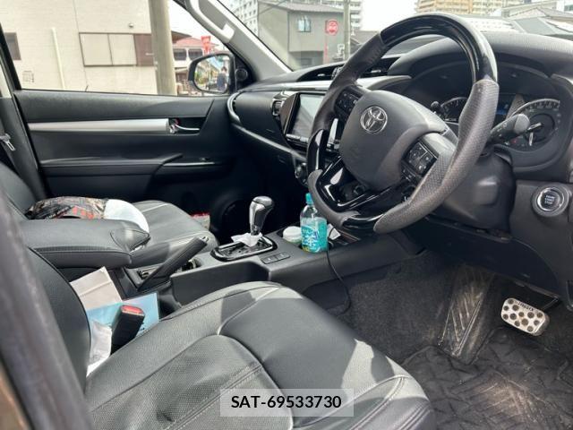 Toyota HILUX TRUCK 2021-11 8371724-8