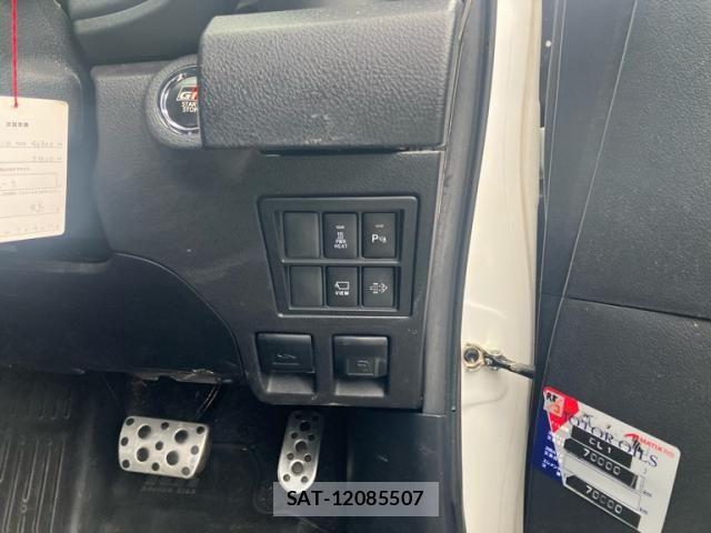 Toyota HILUX TRUCK 2022-04 8412821-10