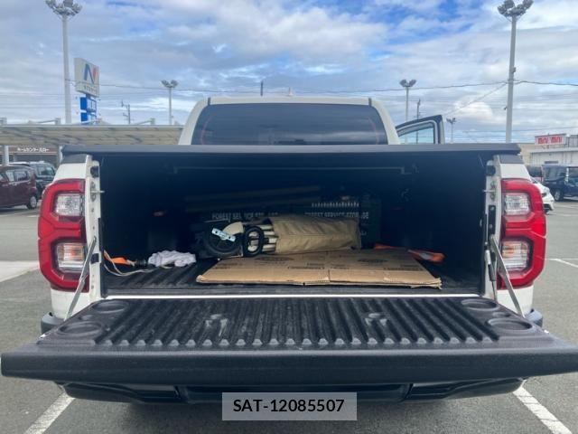 Toyota HILUX TRUCK 2022-04 8412821-16