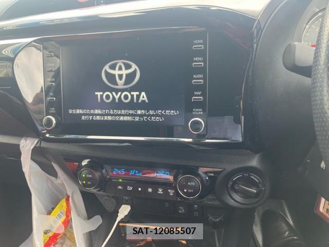 Toyota HILUX TRUCK 2022-04 8412821-21