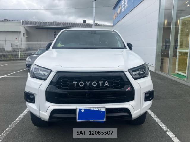Toyota HILUX TRUCK 2022-04 8412821-2