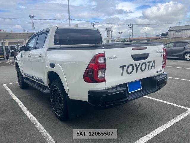 Toyota HILUX TRUCK 2022-04 8412821-3
