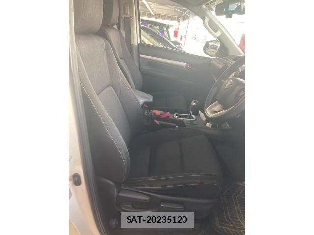 Toyota HILUX TRUCK 2020-09 8412824-16