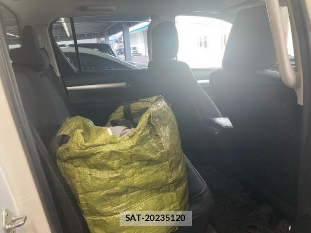 Toyota HILUX TRUCK 2020-09 8412824-17