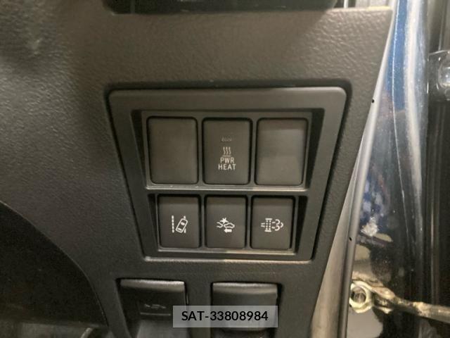 Toyota HILUX TRUCK 2018-10 8412823-20