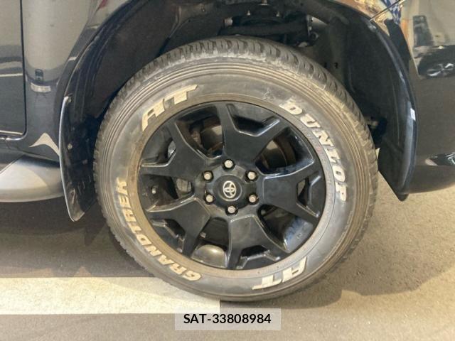 Toyota HILUX TRUCK 2018-10 8412823-8