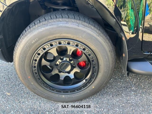 Toyota HILUX TRUCK 2023-06 8412819-11