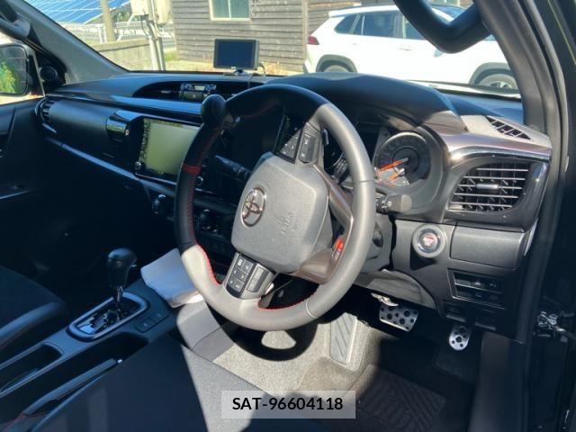 Toyota HILUX TRUCK 2023-06 8412819-15