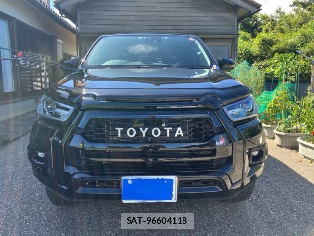 Toyota HILUX TRUCK 2023-06 8412819-2
