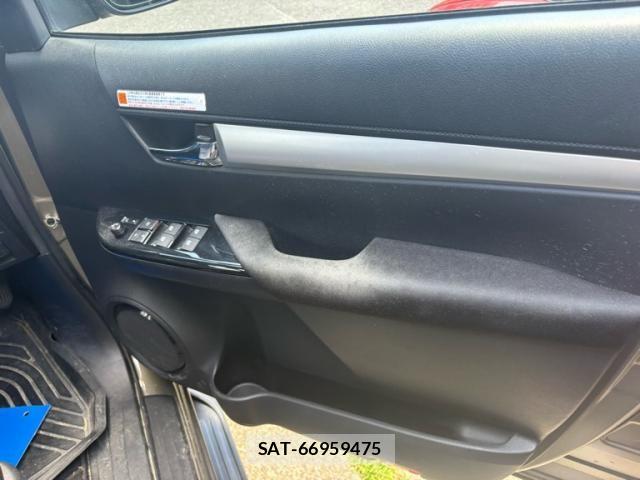 Toyota HILUX TRUCK 2021-12 8438208-9
