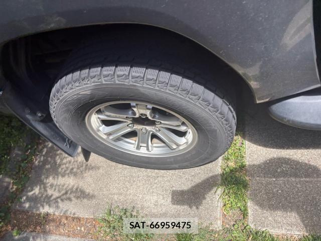 Toyota HILUX TRUCK 2021-12 8438208-5