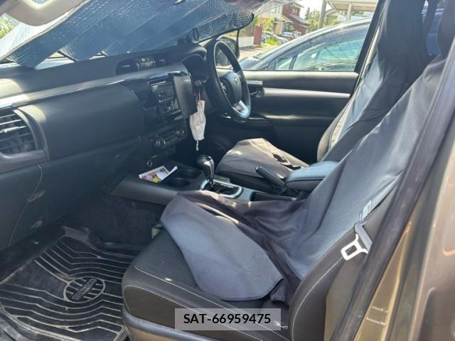 Toyota HILUX TRUCK 2021-12 8438208-6
