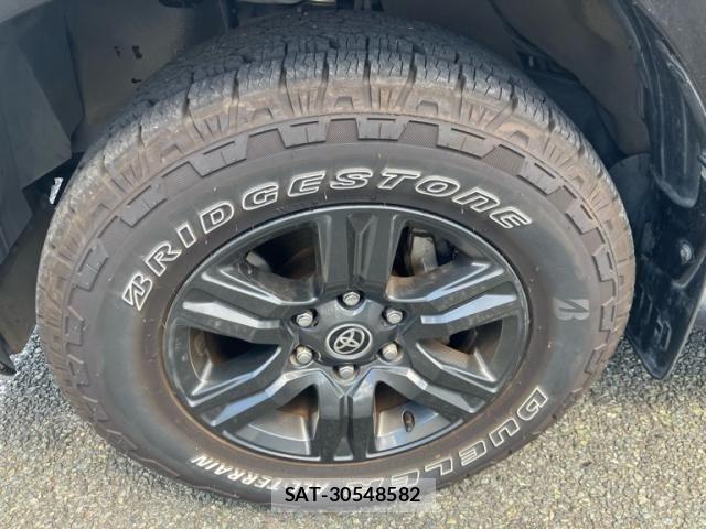 Toyota HILUX TRUCK 2021-06 8525202-13