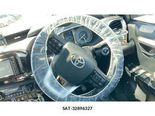 Toyota HILUX TRUCK 2023-07 8562147-12
