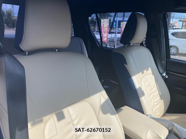 Toyota HILUX TRUCK 2019-03 8562149-10