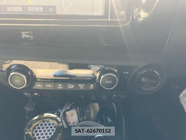 Toyota HILUX TRUCK 2019-03 8562149-23