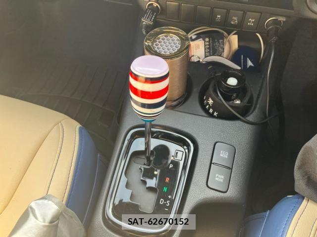 Toyota HILUX TRUCK 2019-03 8562149-24