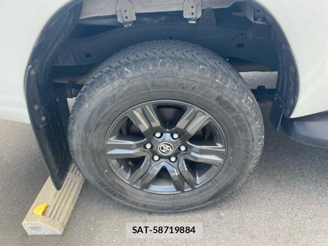 Toyota HILUX TRUCK 2022-11 8562148-6