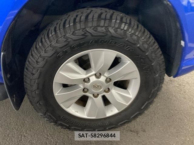 Toyota HILUX TRUCK 2018-03 8562153-3