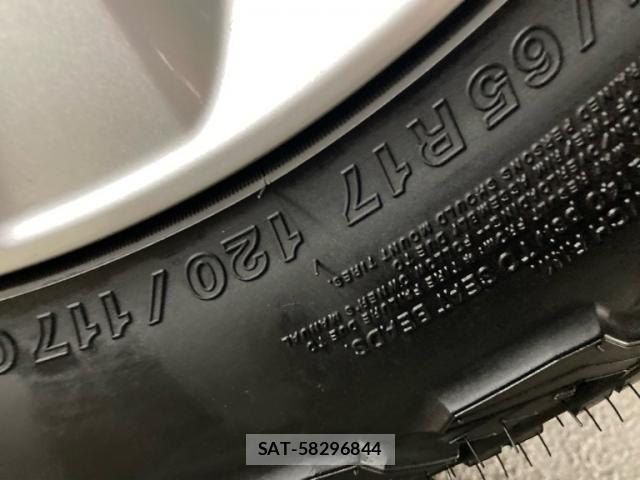 Toyota HILUX TRUCK 2018-03 8562153-5