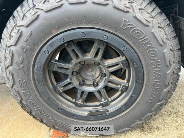 Toyota HILUX TRUCK 2018-01 8562150-11