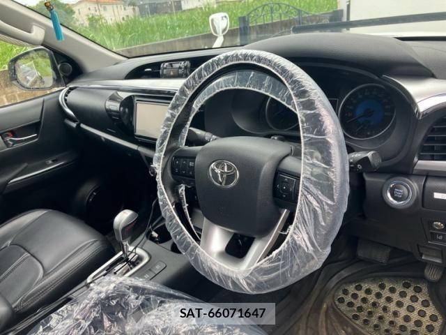 Toyota HILUX TRUCK 2018-01 8562150-12