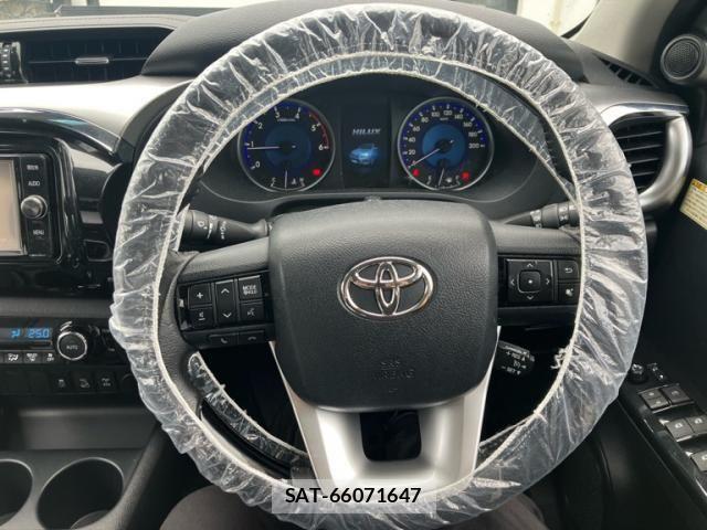 Toyota HILUX TRUCK 2018-01 8562150-16